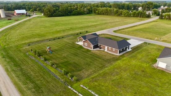 319 5 St NW, Ulen, MN 56585