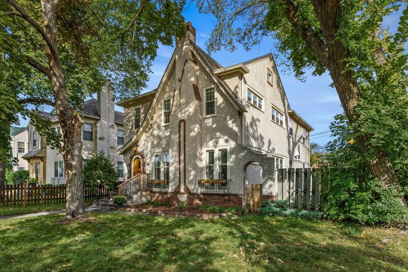 4913 Chicago Ave, Minneapolis, MN 55417