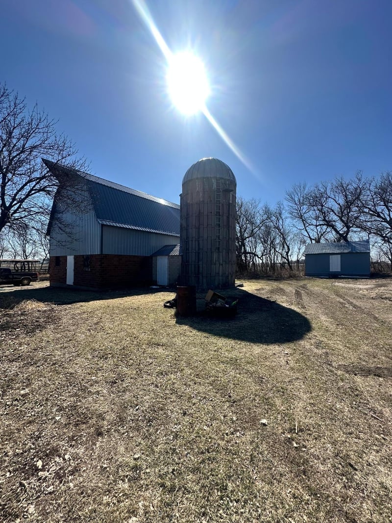 55788 256th St, Winthrop, MN 55396