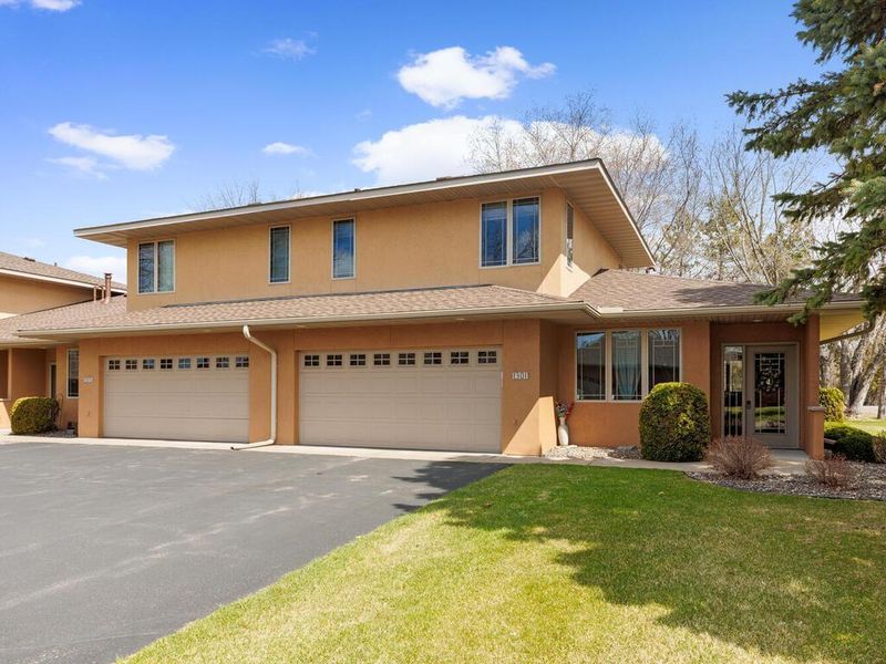 1301 Prairie Creek Ln, Monticello, MN 55362