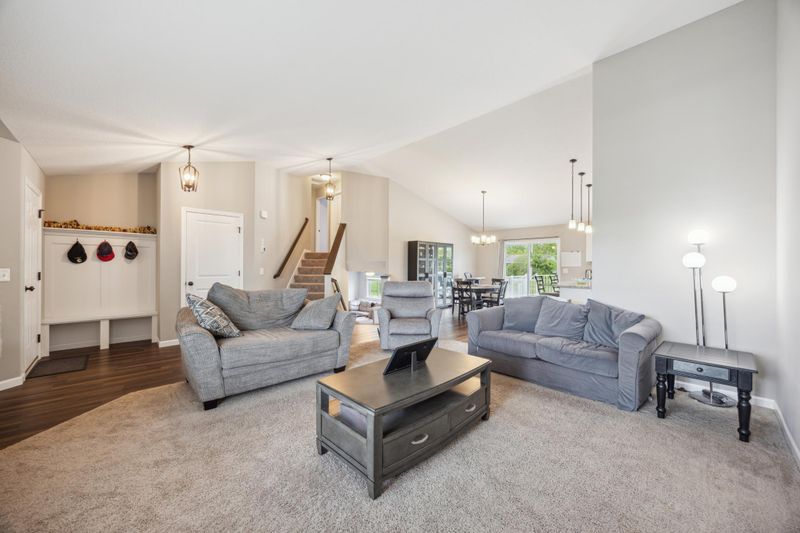 8818 Farmstead Ave, Monticello, MN 55362