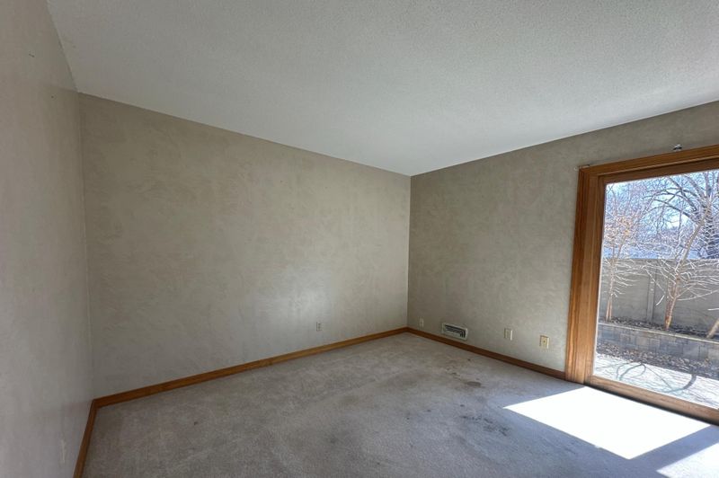 352 E 44th St, Minneapolis, MN 55409