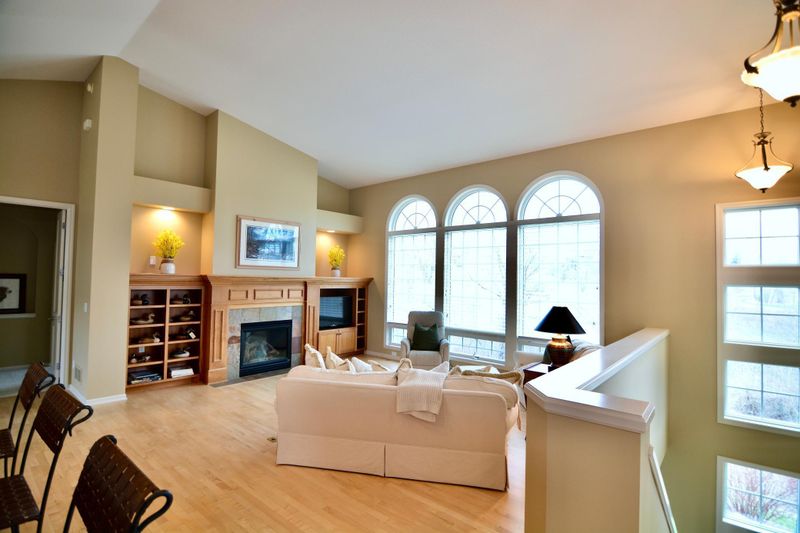 13258 Derryglenn Ct, Rosemount, MN 55068