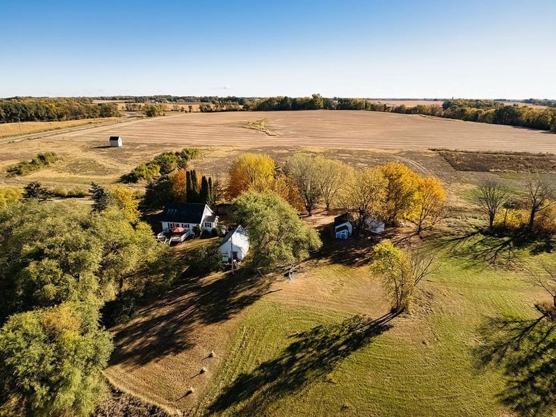 1260 County Road 8 SW, Waverly, MN 55390