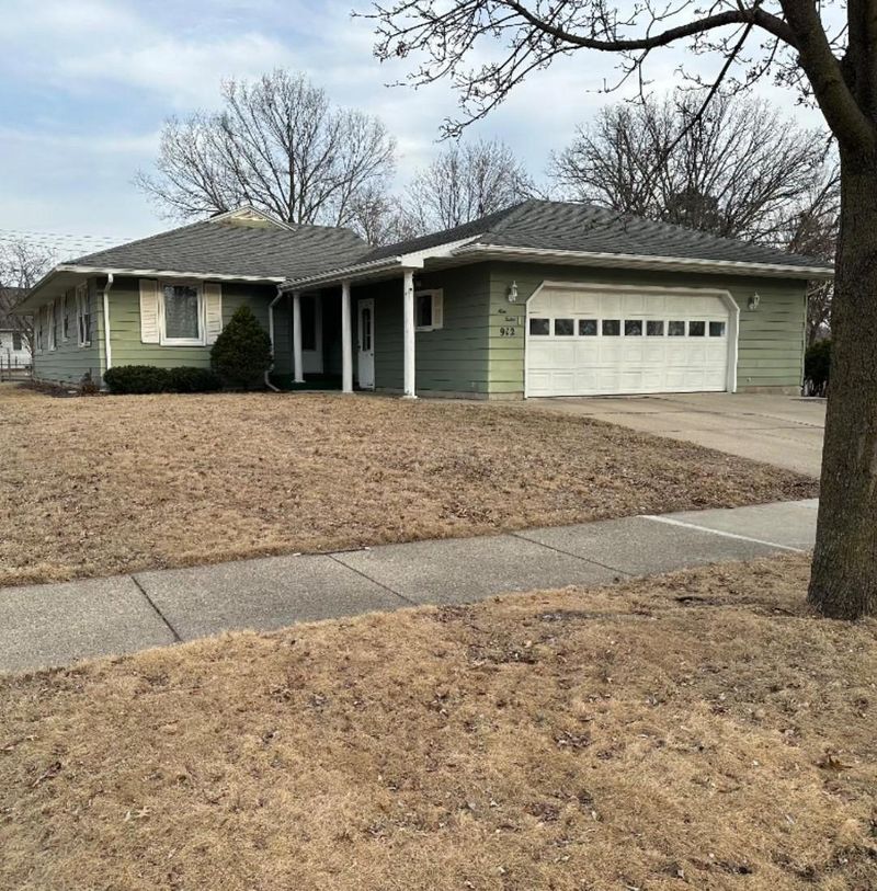 912 7th Ave Ne, Rochester, MN 55906