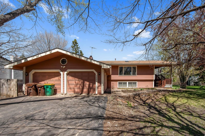 2482 Bobolink Rd, Medina, MN 55356