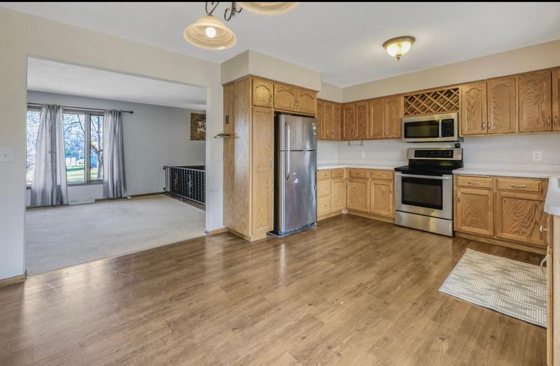 4316 Thru St, Saint Cloud, MN 56303