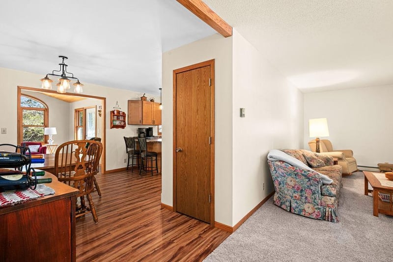 4364 Olaughlin Dr, Eveleth, MN 55734