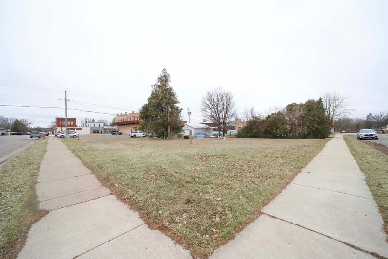 206 1st St NW, Crosby, MN 56441