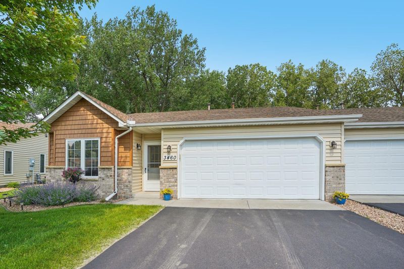 3460 Valento Cir, Vadnais Heights, MN 55127
