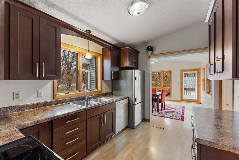 1786 English St, Maplewood, MN 55109
