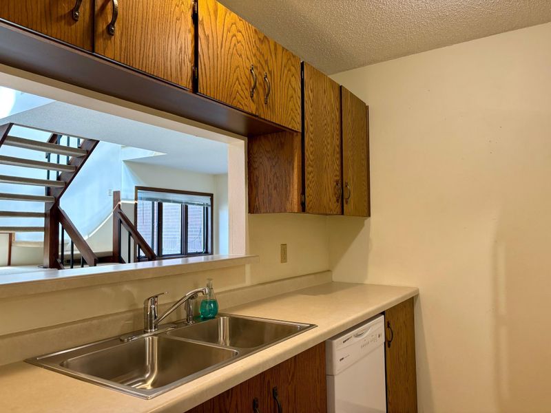1826 Coolidge Ct, Northfield, MN 55057