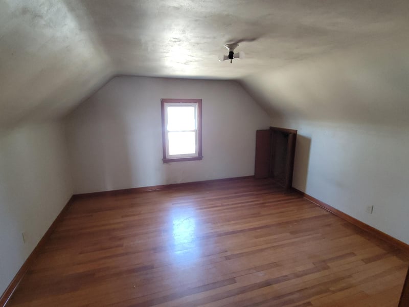 145 S Lindberg Ave, Dunnell, MN 56127