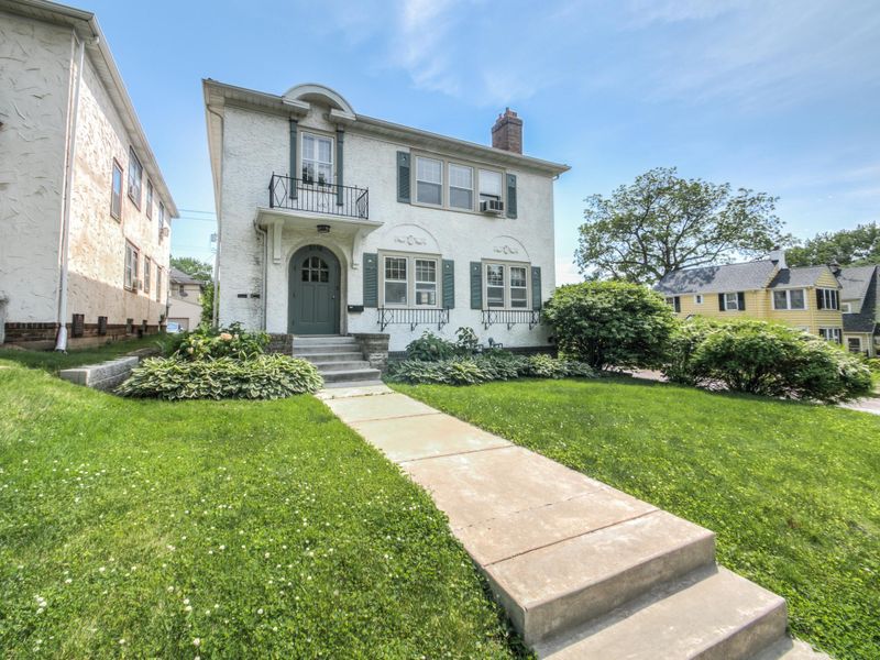 2116 Saint Clair Ave, Saint Paul, MN 55105