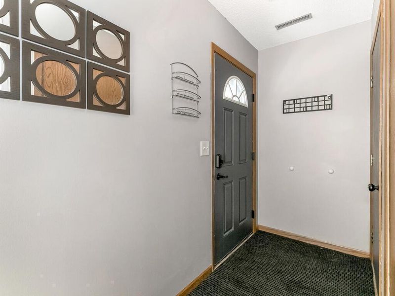 19101 Twilight Trl, Eden Prairie, MN 55346