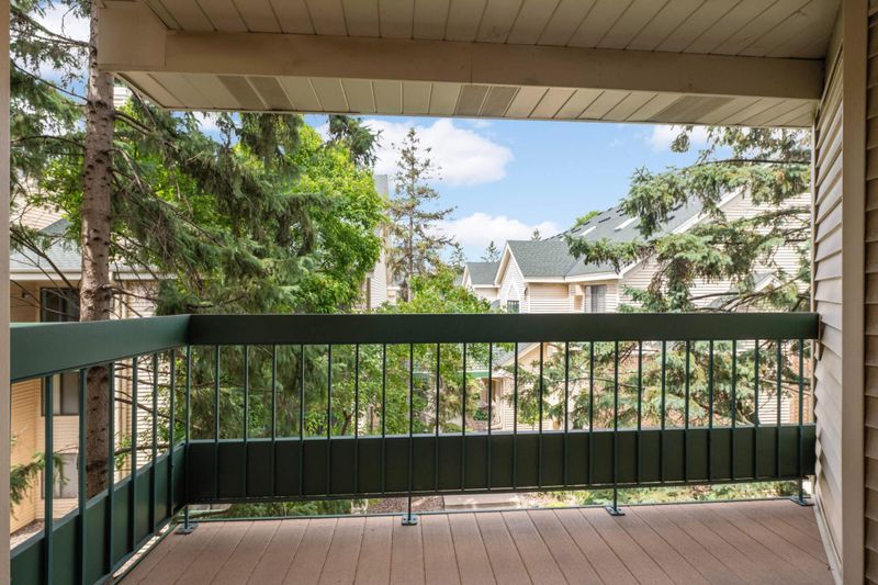 7621 Edinborough Way #2302, Edina, MN 55435