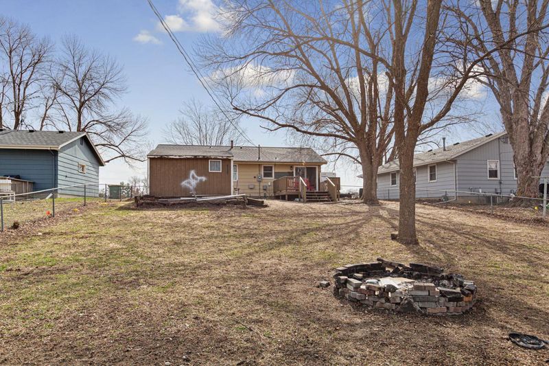 1312 Hazel St, Le Sueur, MN 56058