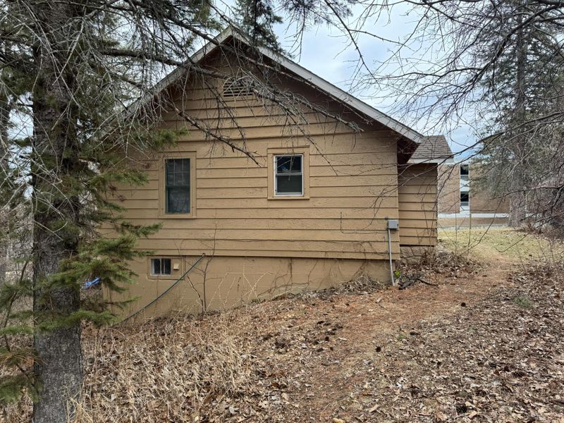 300 4th St, Walker, MN 56484
