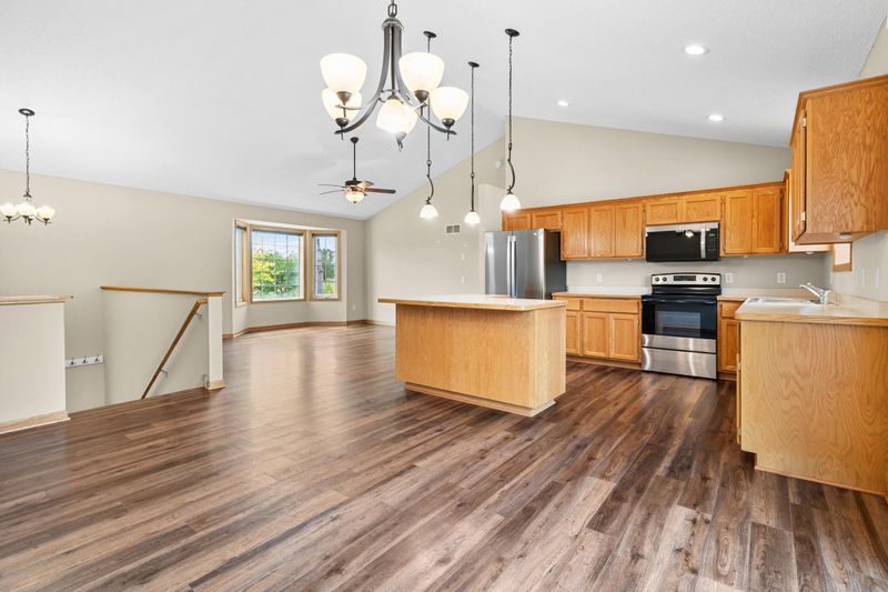 918 11th St, Farmington, MN 55024