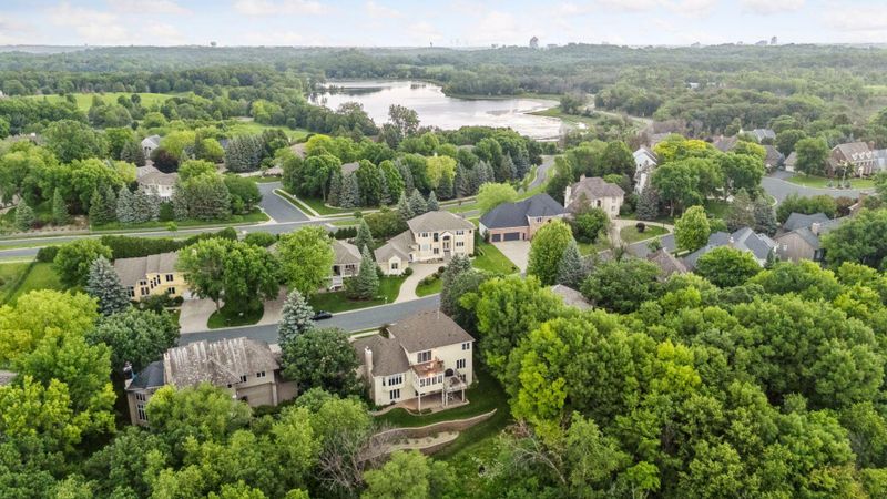 7621 Bush Lake Dr, Bloomington, MN 55438