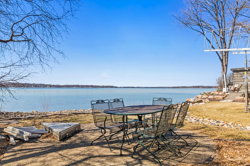 69 Locust St, Mahtomedi, MN 55115