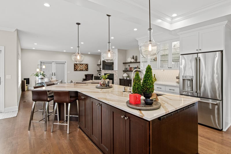 69 Locust St, Mahtomedi, MN 55115