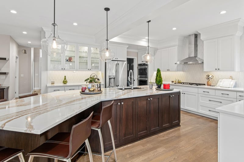 69 Locust St, Mahtomedi, MN 55115