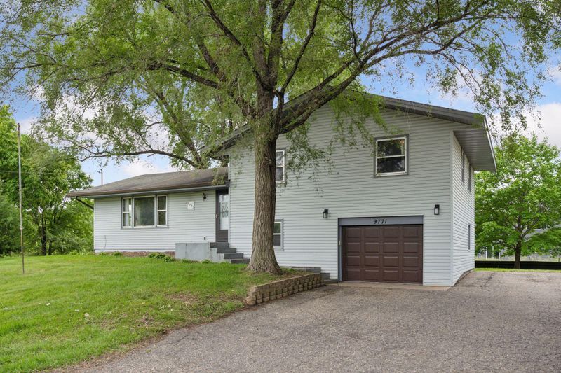 9771 10th St NE, Saint Michael, MN 55376