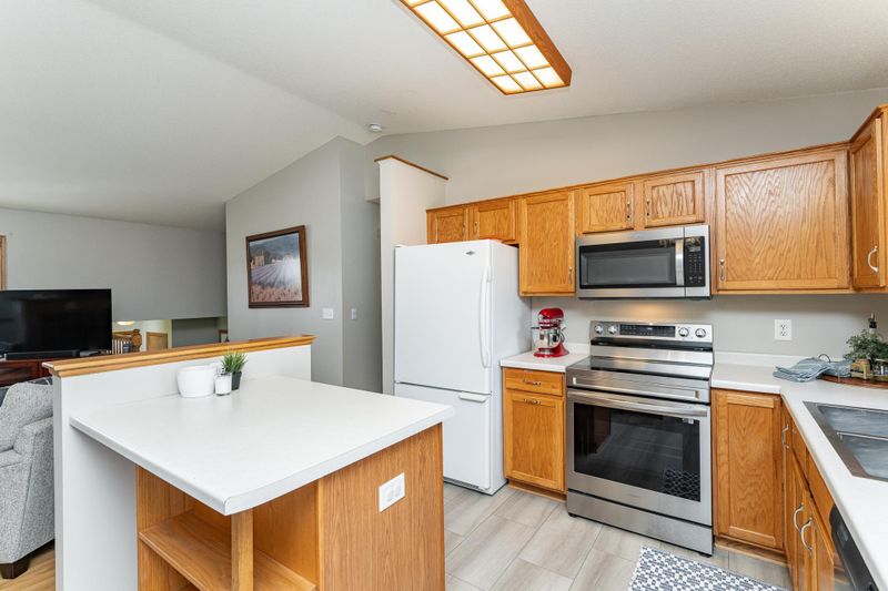 414 8th St NW, Dodge Center, MN 55927