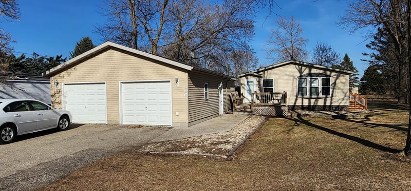 306 4th St S, Hoffman, MN 56339