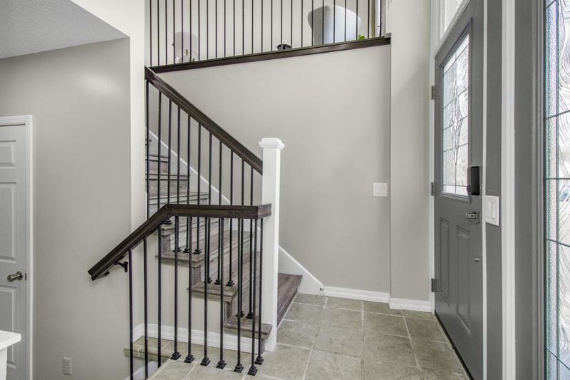 1657 Dove Ln, Mound, MN 55364