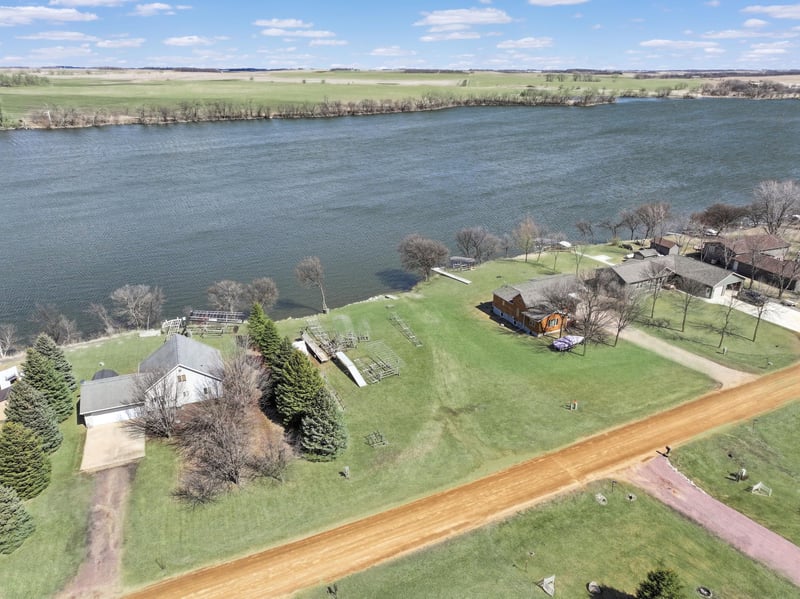3 Pommier Ln, Garvin, MN 56132