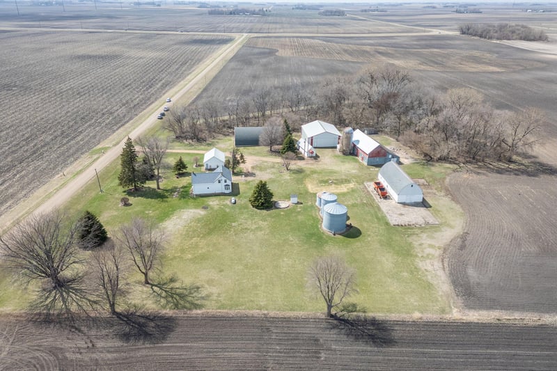 54688 246th St, Winthrop, MN 55396