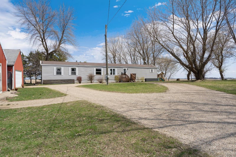 10771 SW 62nd Ave, Ellendale, MN 56026