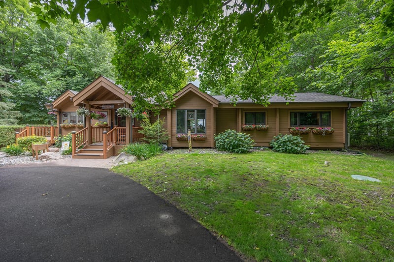 615 Spain Dr NW, Hackensack, MN 56452