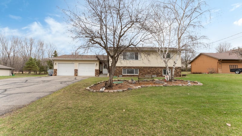 940 4th St, Holdingford, MN 56340