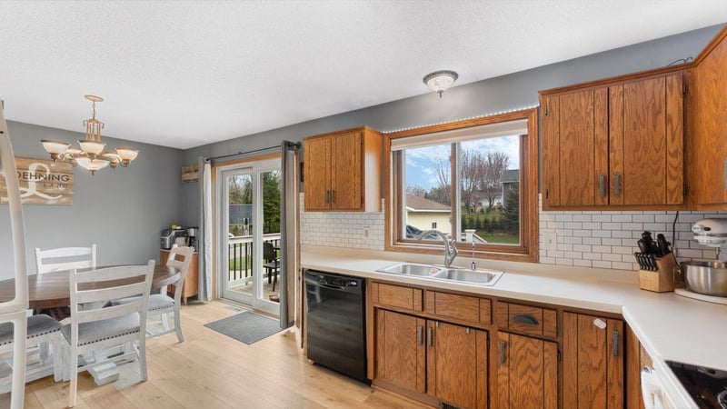 940 4th St, Holdingford, MN 56340