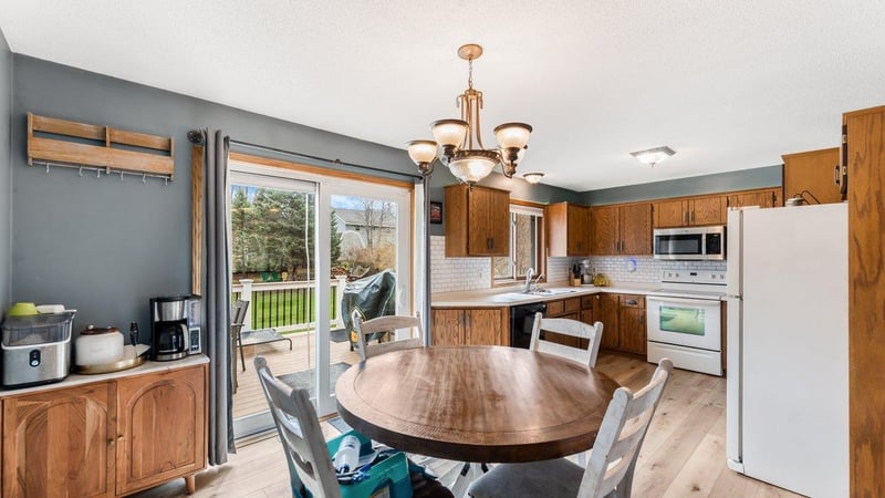 940 4th St, Holdingford, MN 56340
