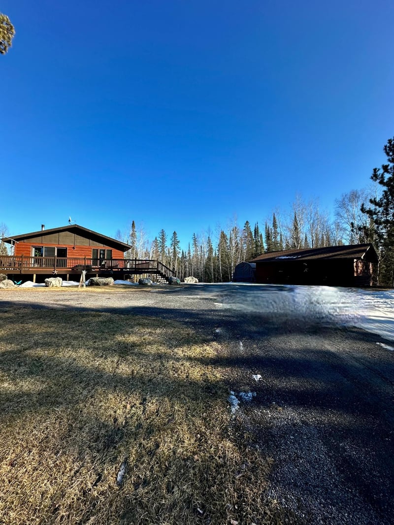 9664 Gamma Rd, Kabetogama, MN 56669