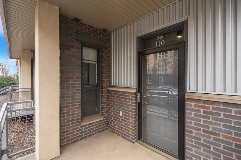 2566 Ellis Ave #110, Saint Paul, MN 55114