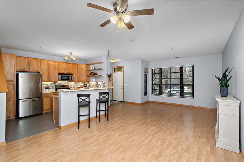 2566 Ellis Ave #110, Saint Paul, MN 55114