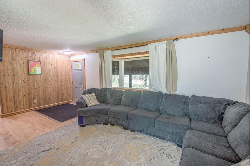 30 Buckskin Blvd SE, Isanti, MN 55040