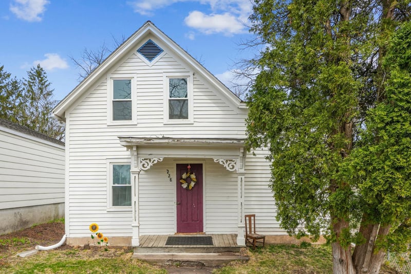 228 Young St N, Prescott, WI 54021