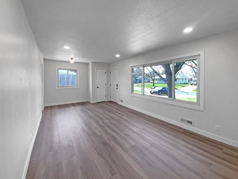 11601 Wren St NW, Coon Rapids, MN 55433