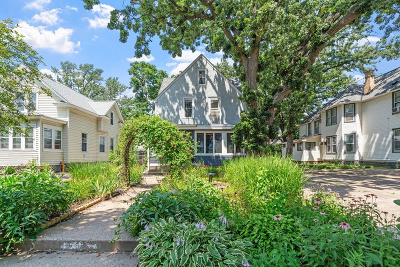 1437 Como Ave, Saint Paul, MN 55108