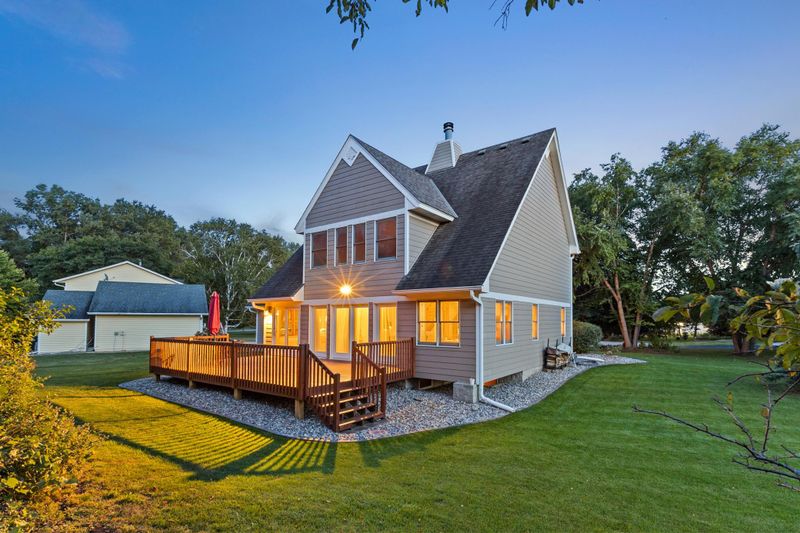 3703 Blackhawk Lake Ct, Eagan, MN 55122