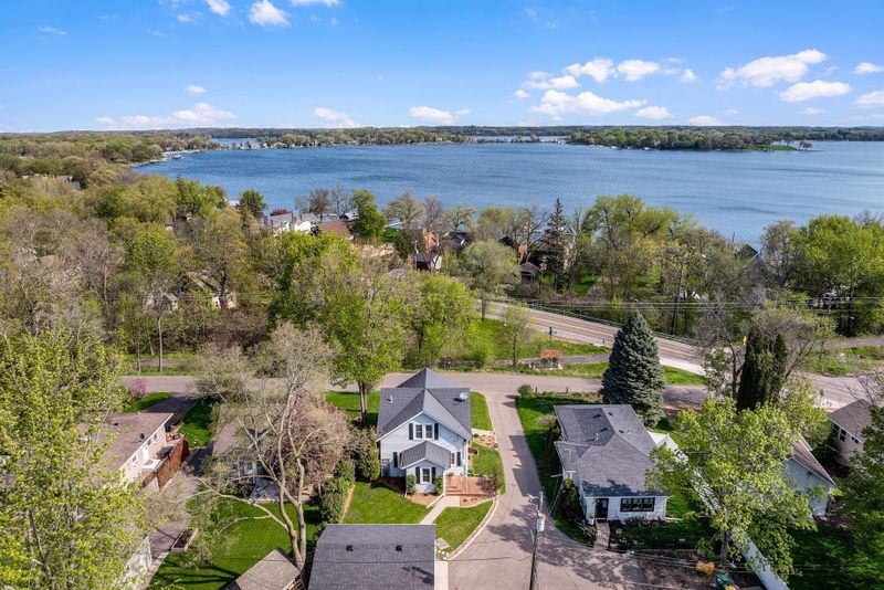 3465 Crystal Pl, Wayzata, MN 55391