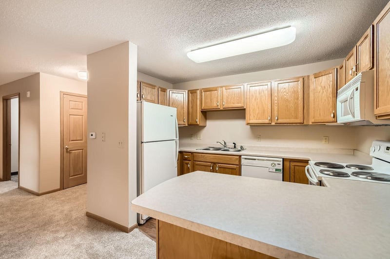 5650 Boone Ave N #315, New Hope, MN 55428