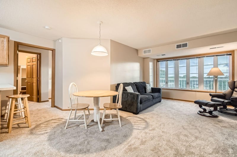 5650 Boone Ave N #315, New Hope, MN 55428