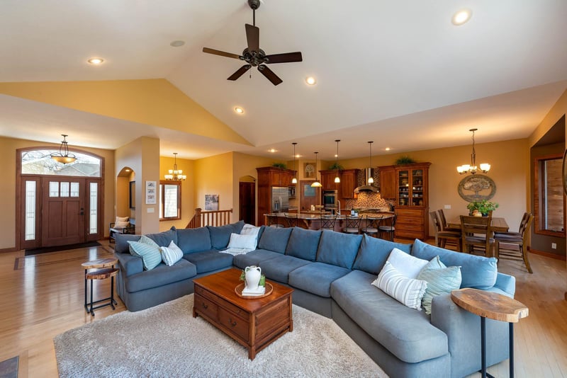 26 Deerwood Ct, North Mankato, MN 56003
